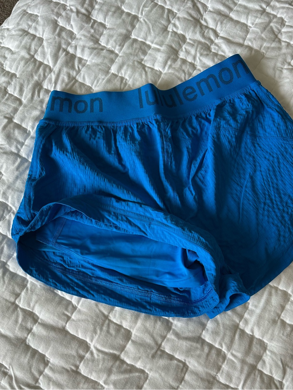 Lululemon logo waistband training short - Picture 3 of 6